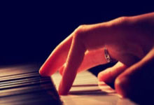 完美体育官网:在儿子面前“破风”前行!杭州选手李樟煜与队友共同夺金!杭州网.